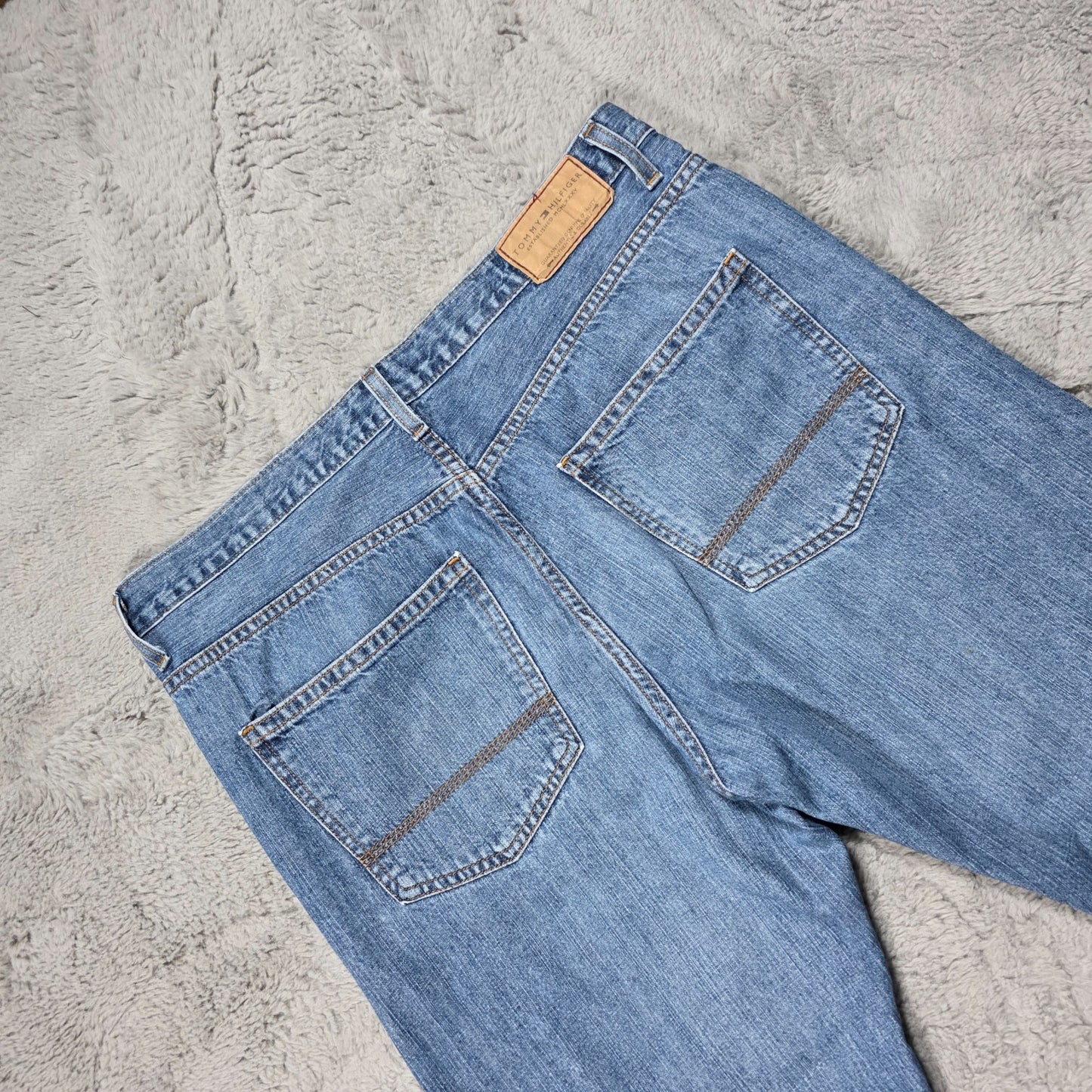 Tommy Hilfiger Classic Fit Blue Jeans W36 L30 Men’s Straight Leg Denim
