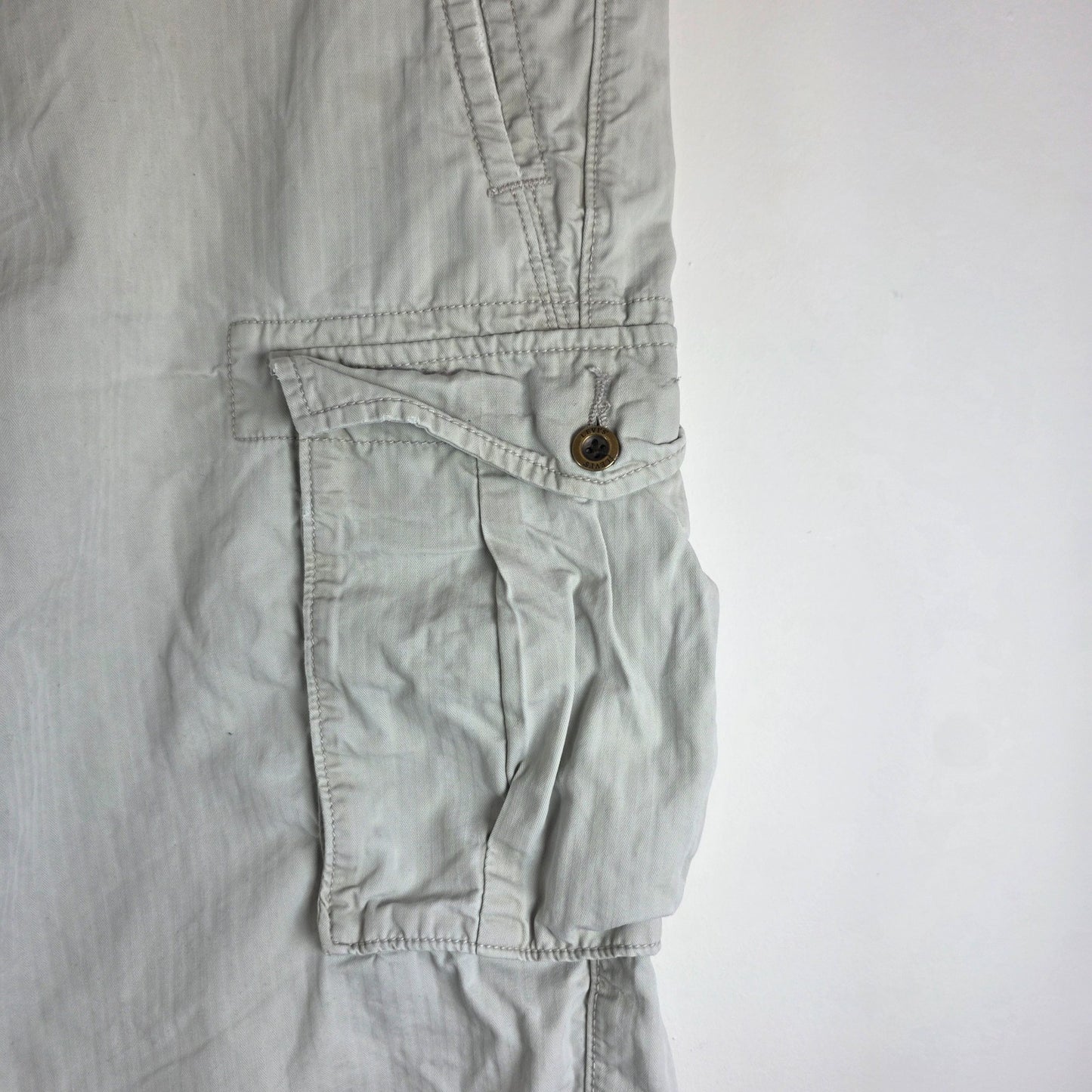Levi’s Cargo Shorts W38 Beige Khaki Cotton Utility Pockets Men’s Casual