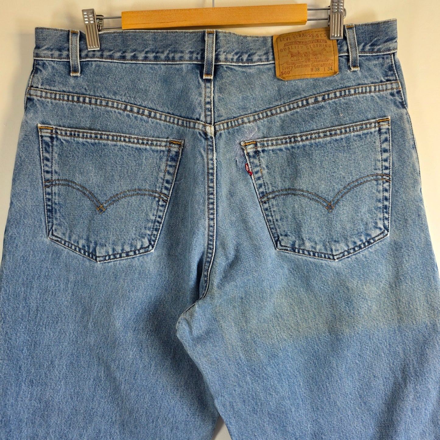 Vintage Levi’s 560 Jeans W37 L31 Blue Loose Fit Tapered Y2K 90s Baggy Denim