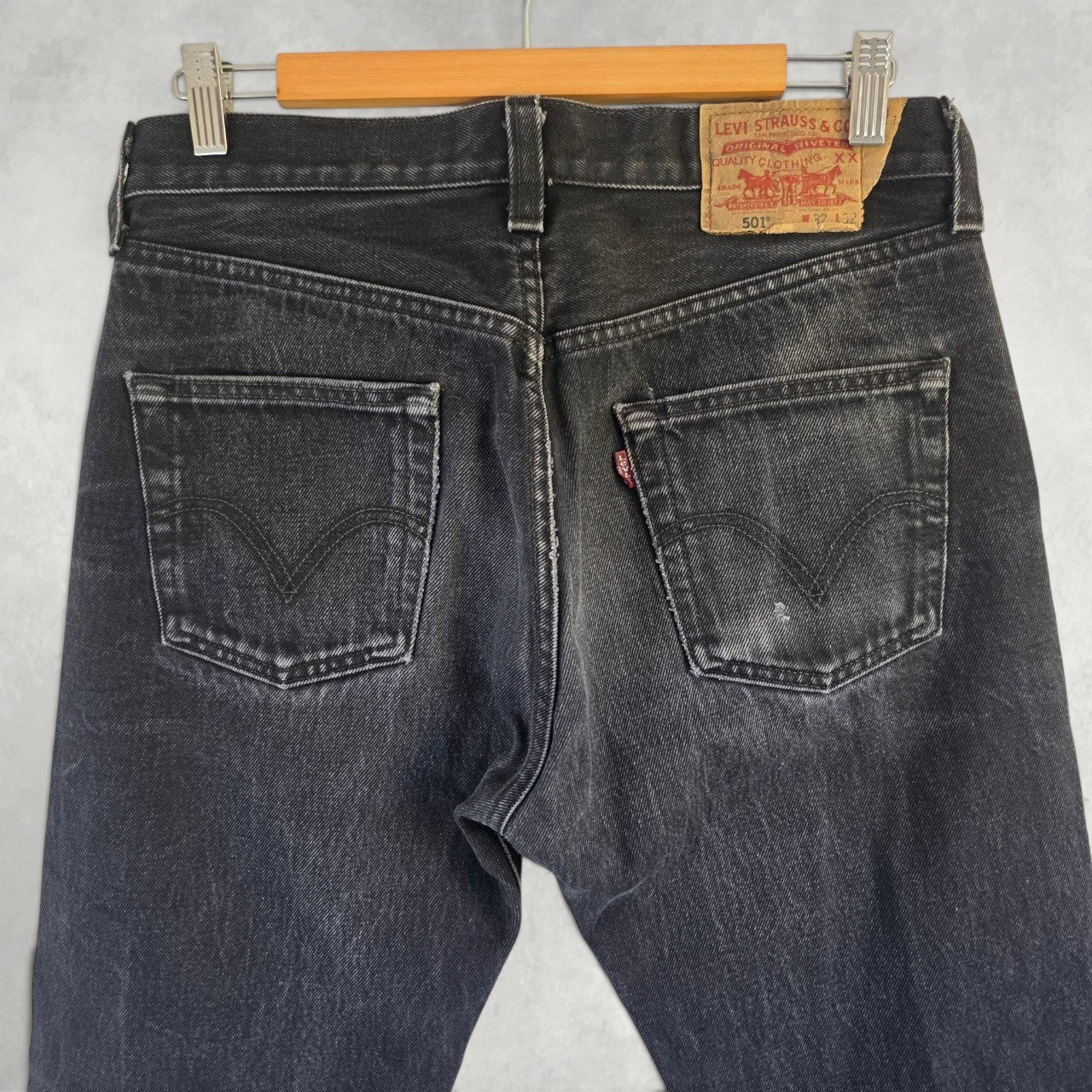 Levi’s 501 Vintage Black Jeans W32 L32 Straight Leg Button Fly Faded Denim
