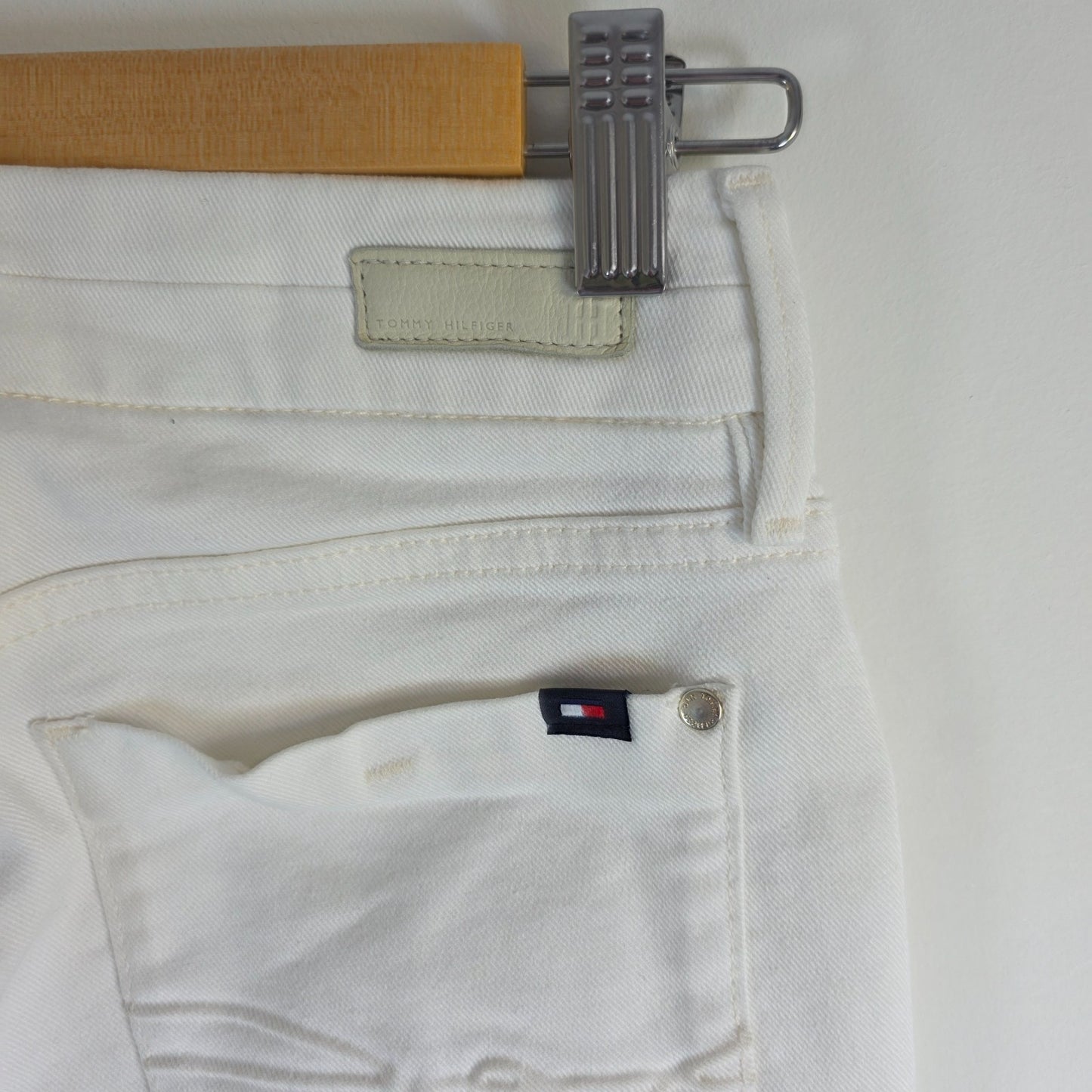 Tommy Hilfiger Women’s Slim Jeans W25 L27 White Stretch Denim Milan Fit