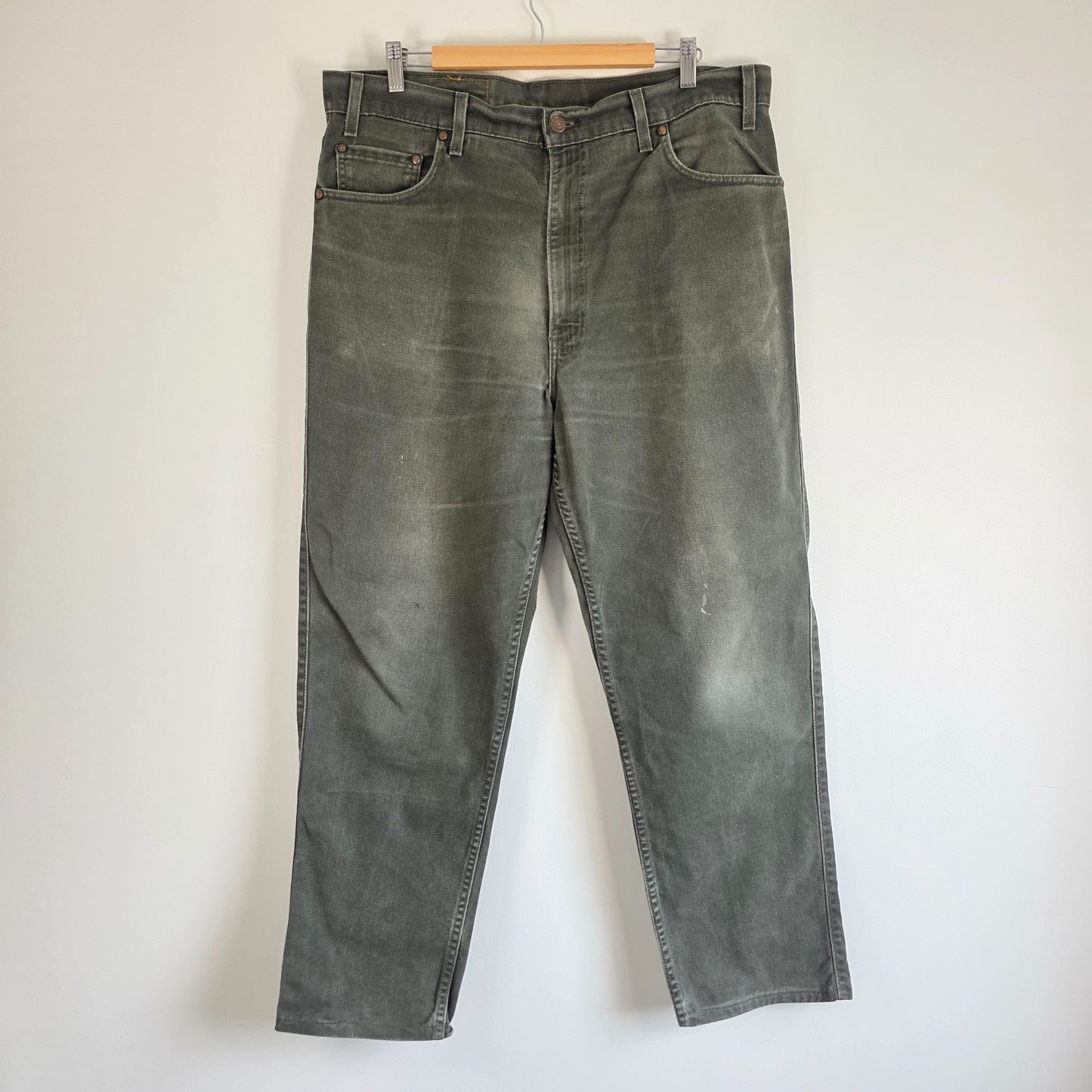 Vintage Levi’s 540 Jeans W38 L29 Grey Relaxed Fit USA Made Denim