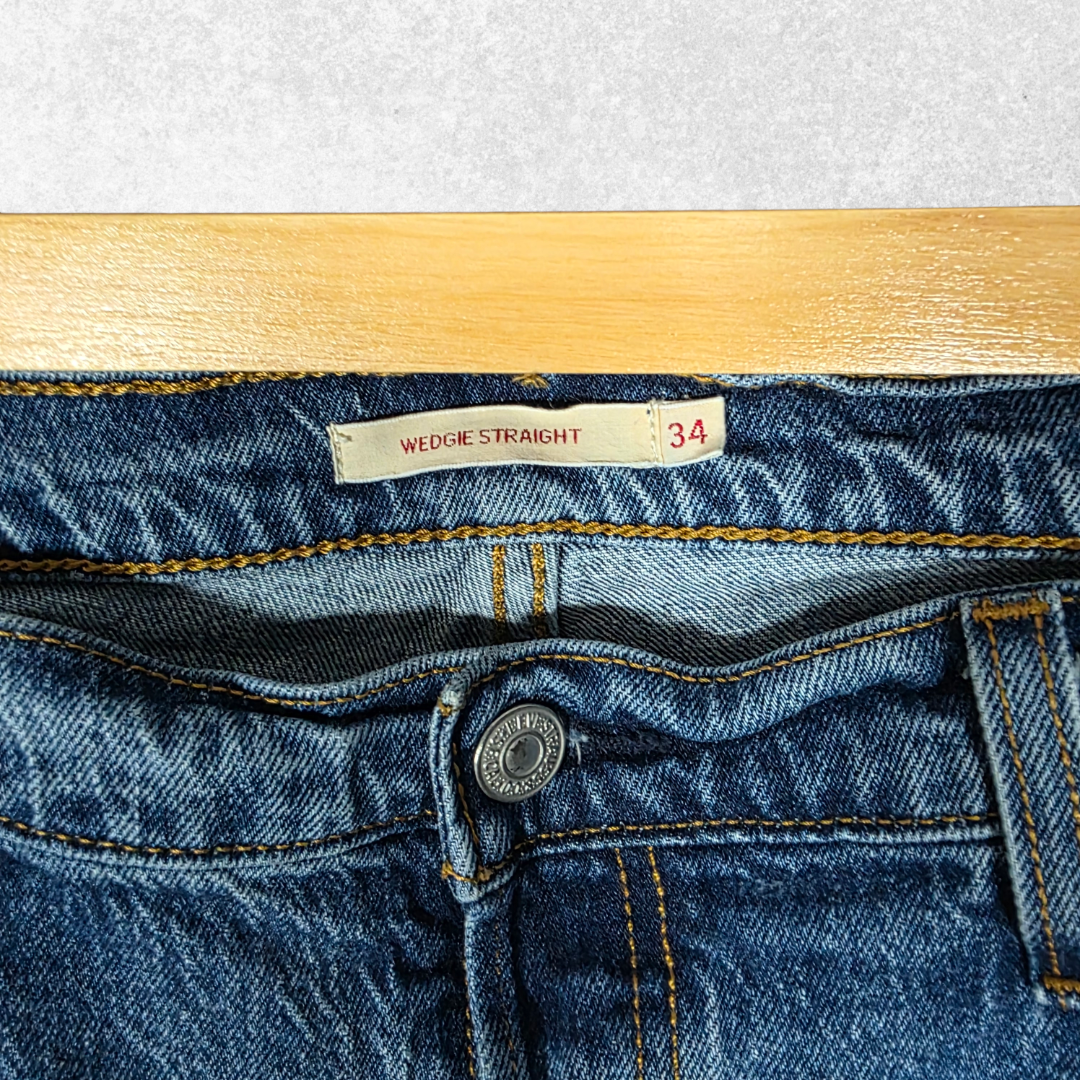 Levi’s Wedgie Straight Jeans W38 L26 (Tag W34) Blue Button Fly Women’s