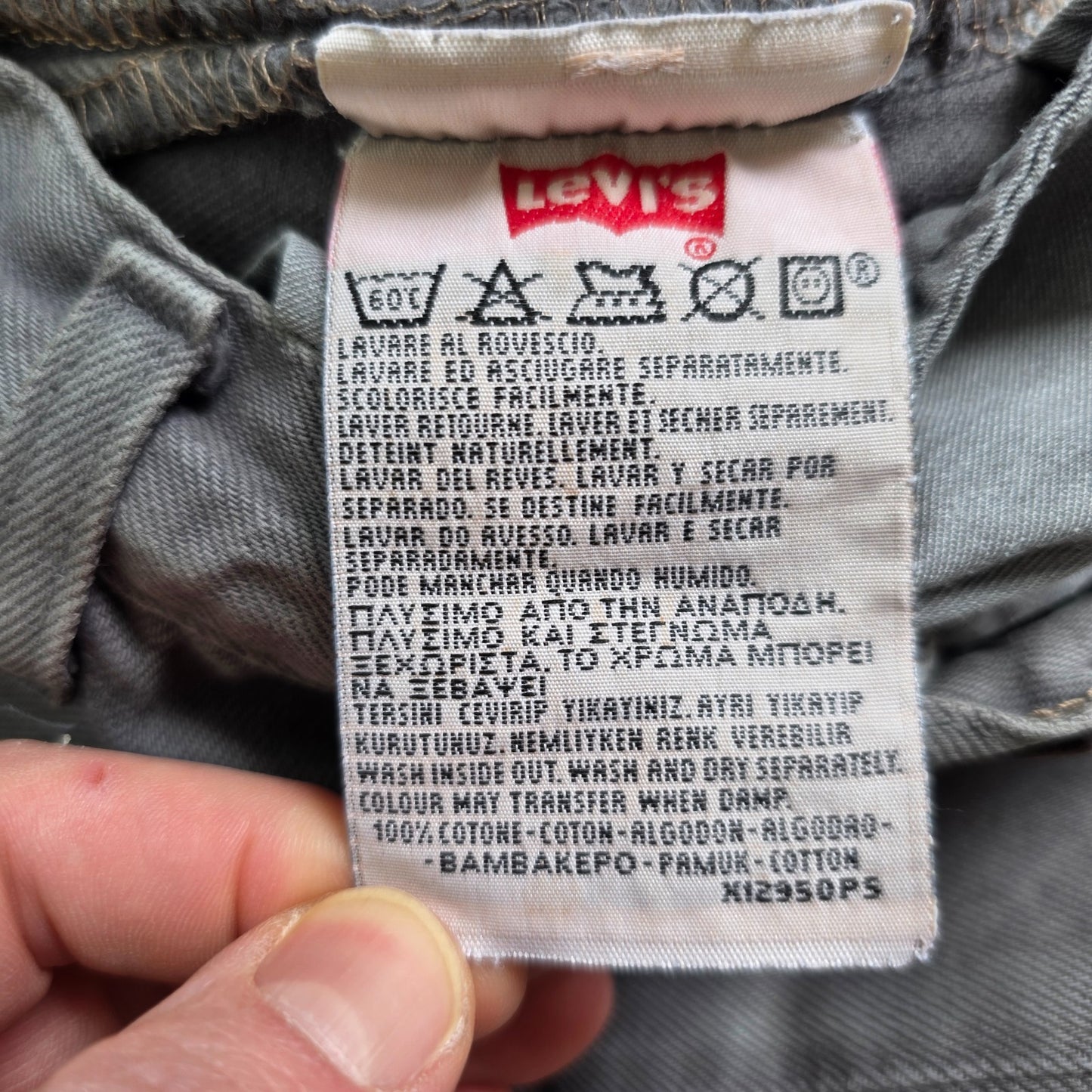 Levi’s 501 Jeans W26 L33 Grey Straight Leg Button Fly Vintage Made in Spain
