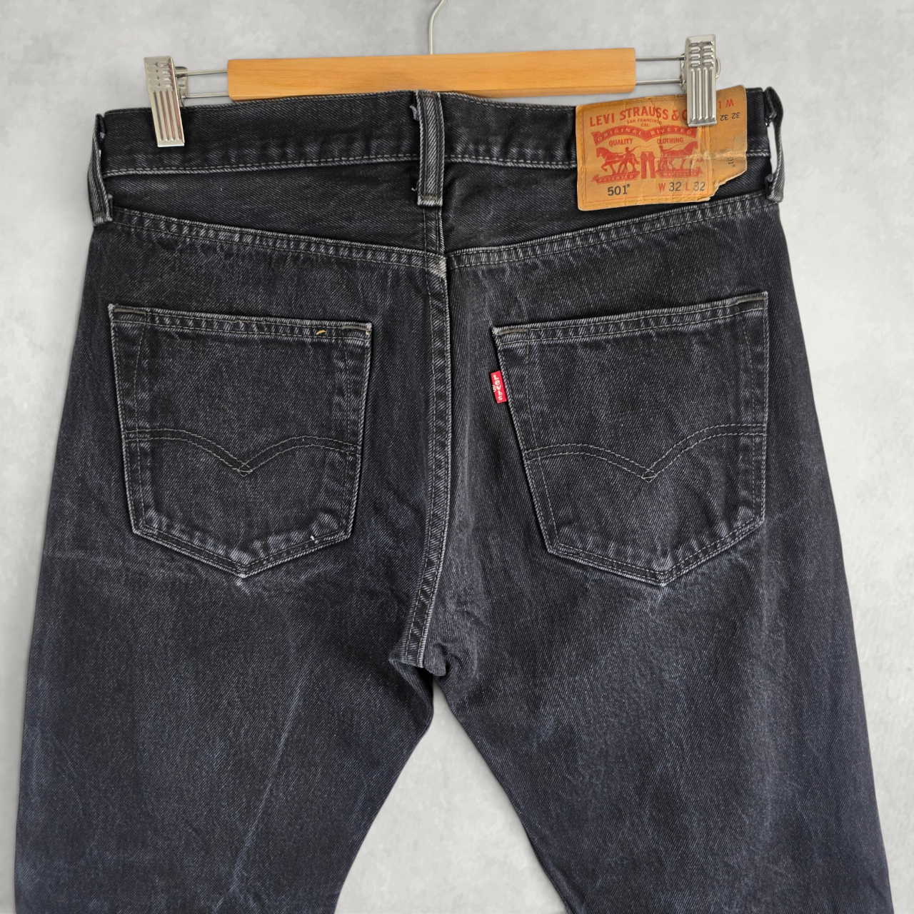 Levi’s 501 Jeans W32 L32 Black Straight Leg Button Fly Classic Denim