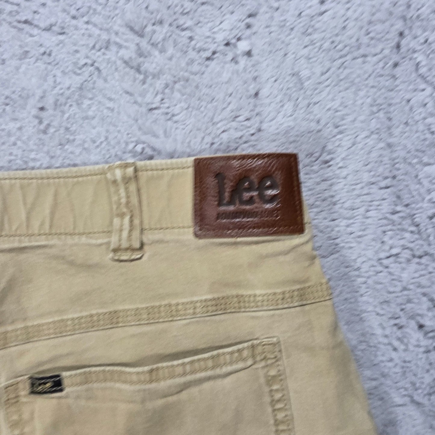 Lee Extreme Motion Carpenter Trousers Beige Men’s W38 L34 (Measures L32)