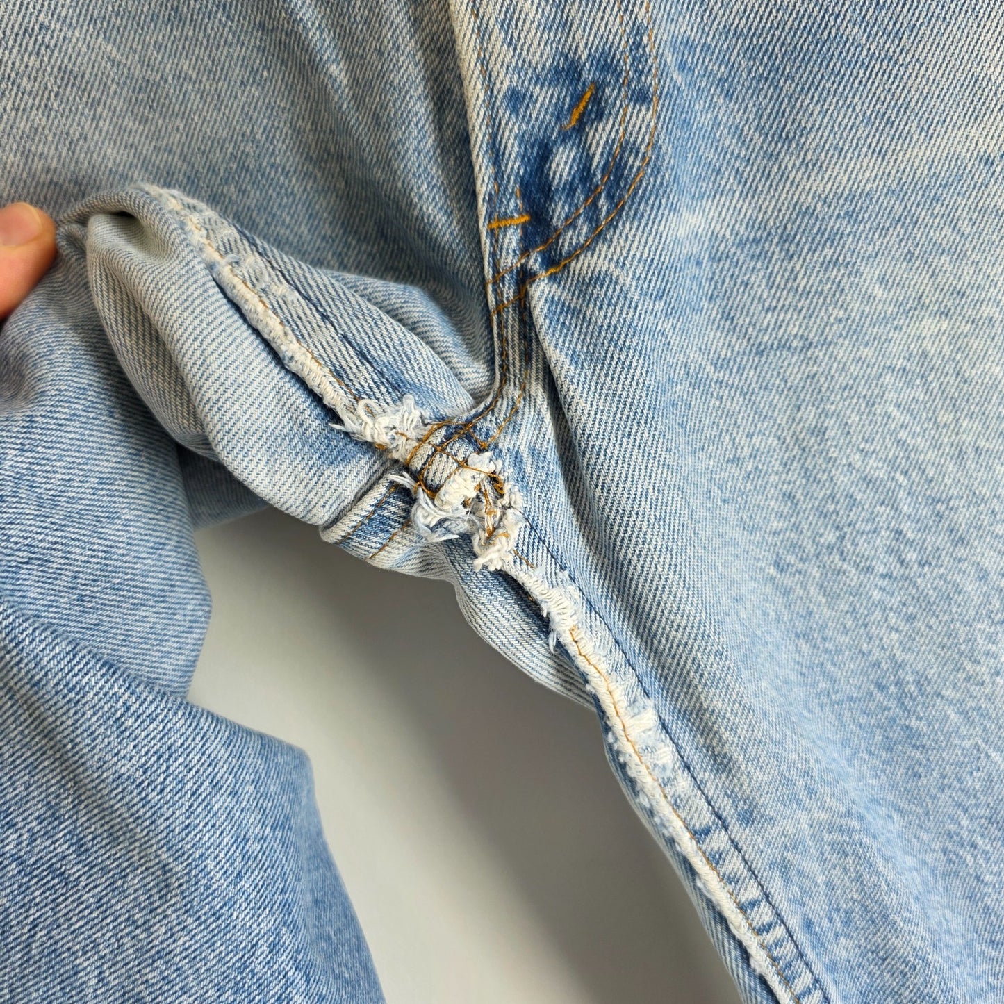 Levi’s 505 Jeans W36 L29 Blue Vintage 80s Orange Tab Made in USA Distressed