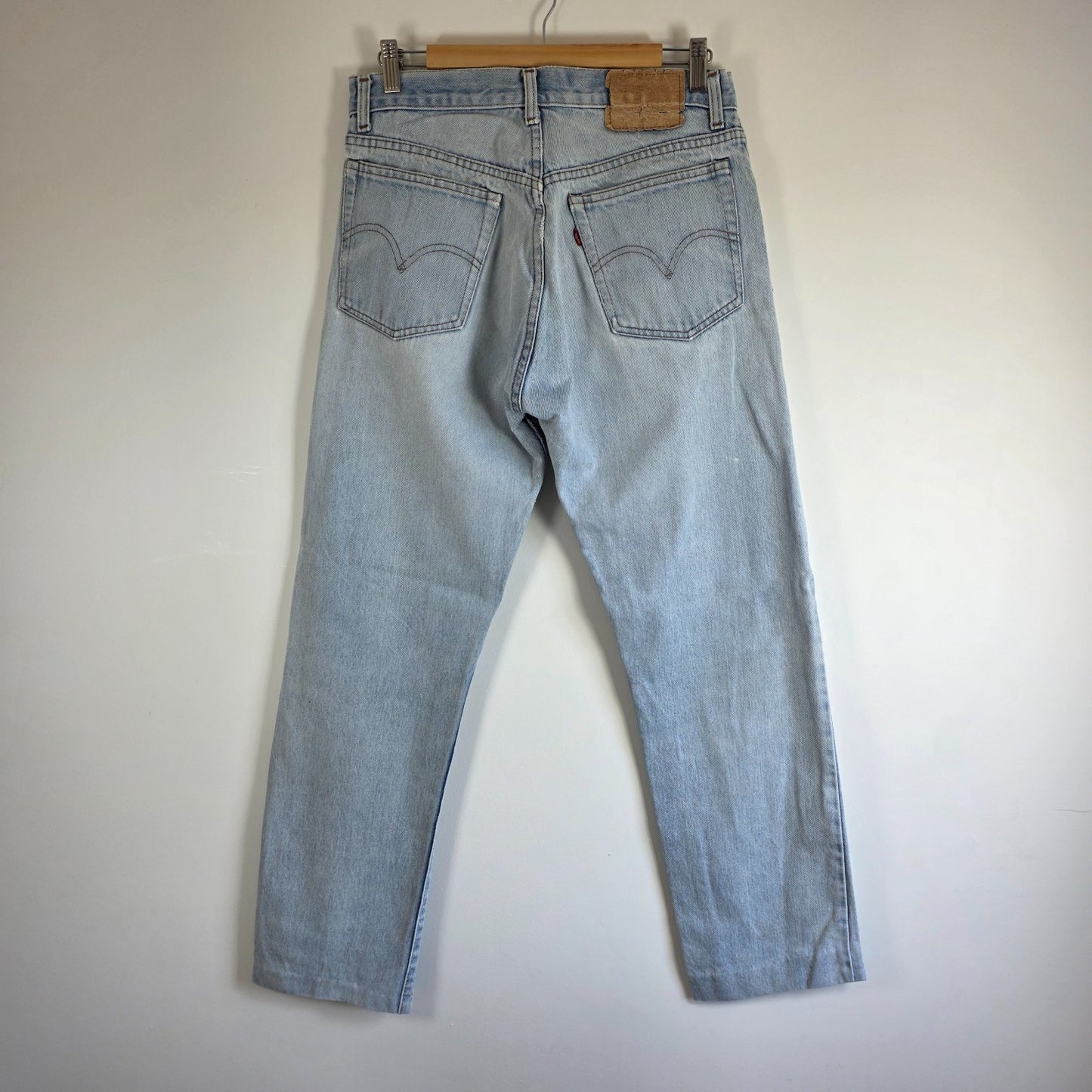 Levi’s Vintage Jeans W32 L29 Blue Straight Custom Patch Distressed Y2K
