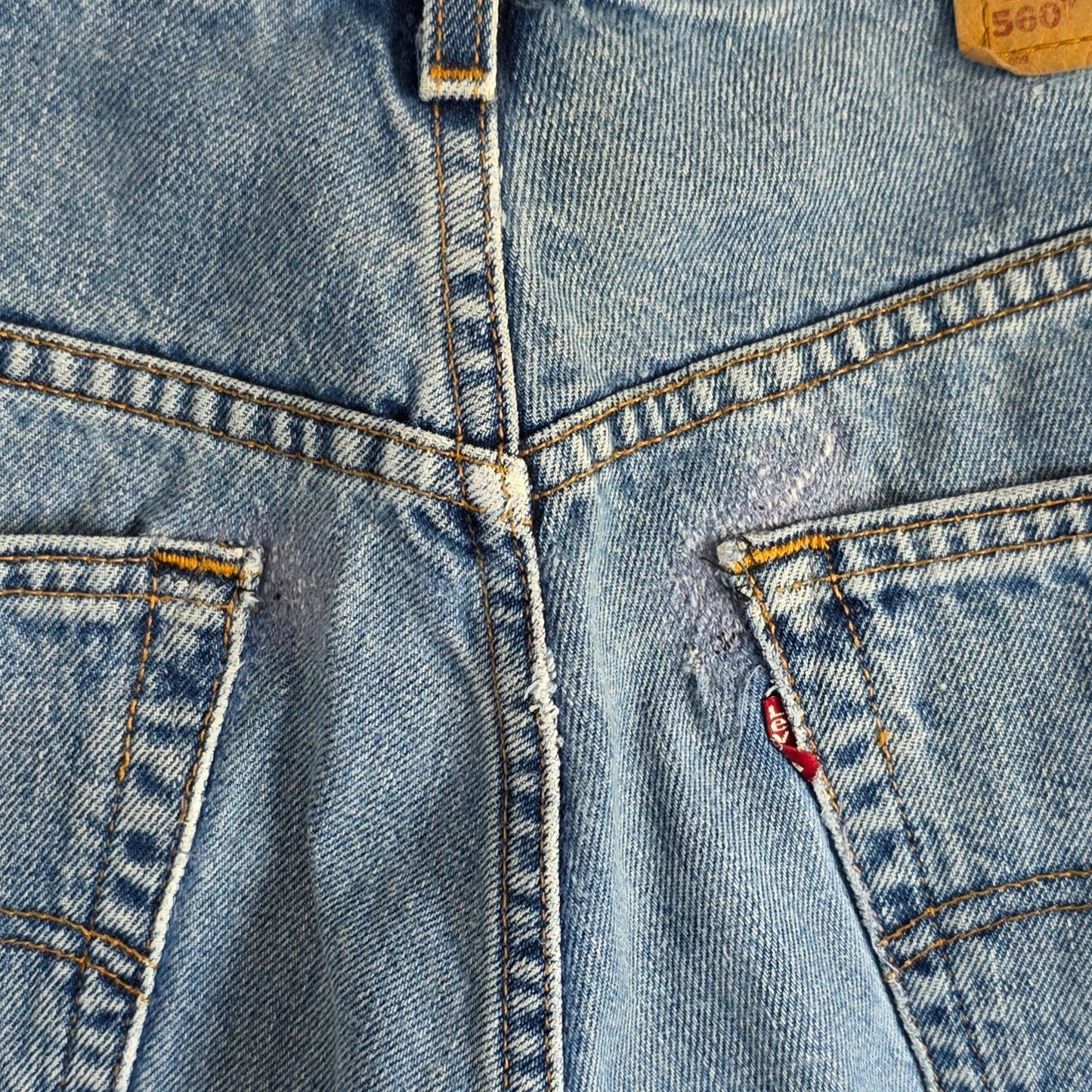 Vintage Levi’s 560 Jeans W37 L31 Blue Loose Fit Tapered Y2K 90s Baggy Denim