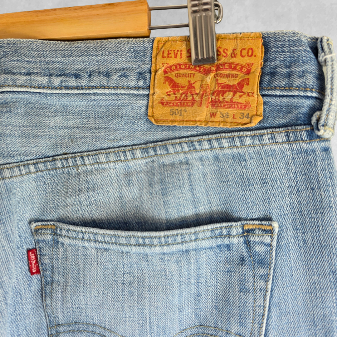 Levi’s 501 Jeans Mens W36 L34 Blue Straight Leg Button Fly Stacked Denim