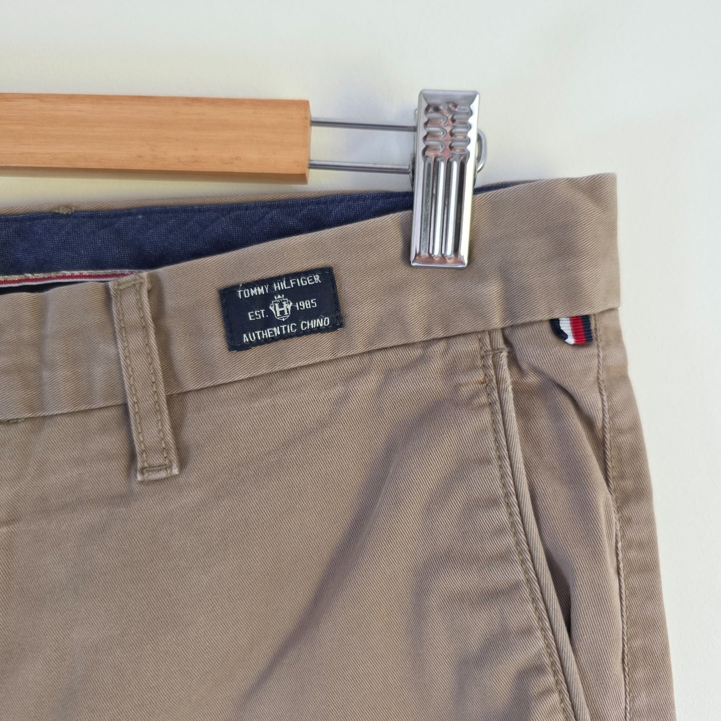Tommy Hilfiger Denton Chino Trousers W33 L31 Beige Straight Stretch Men’s