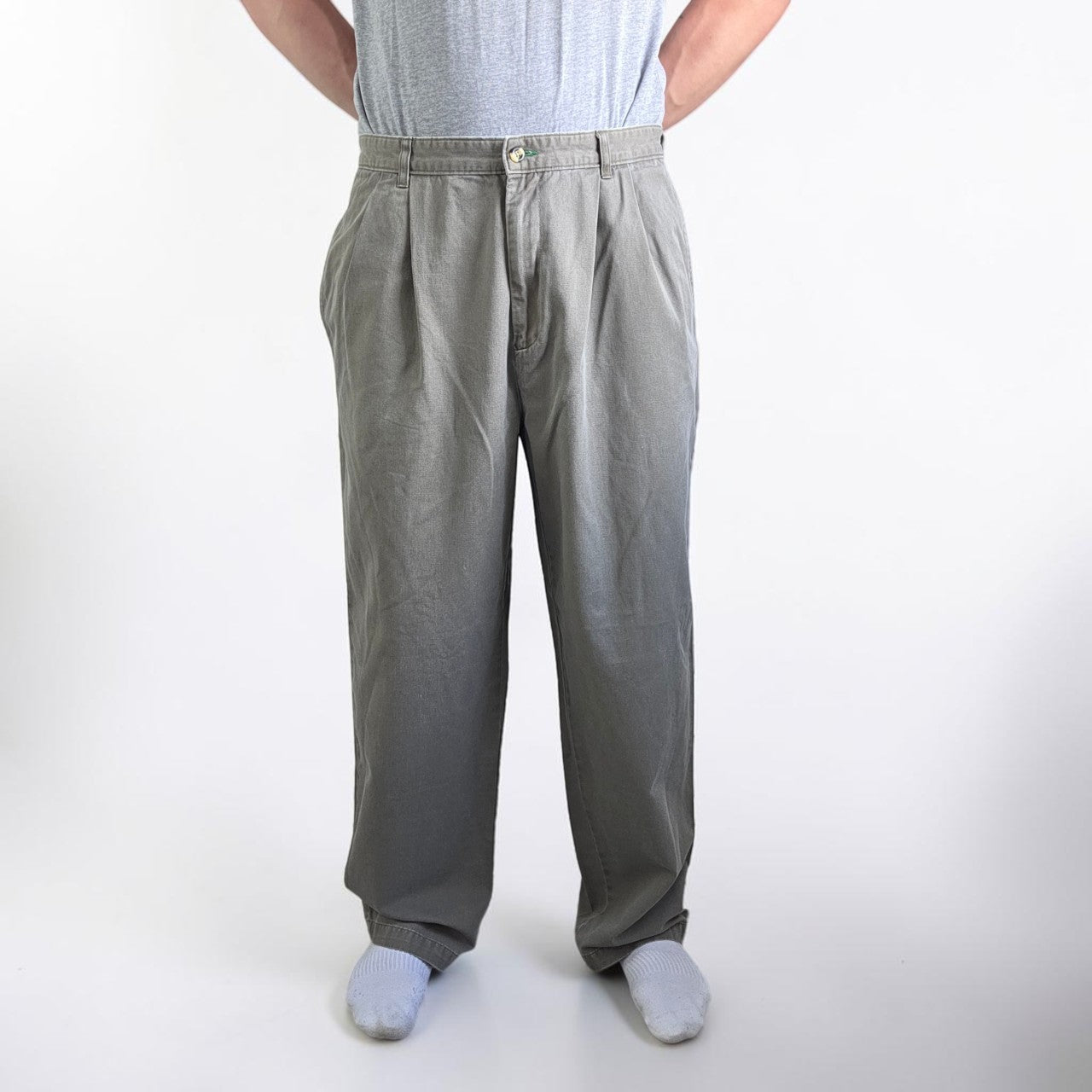Vintage Tommy Hilfiger Chino Trousers W36 L31 Grey Straight Fit Pleated Men’s