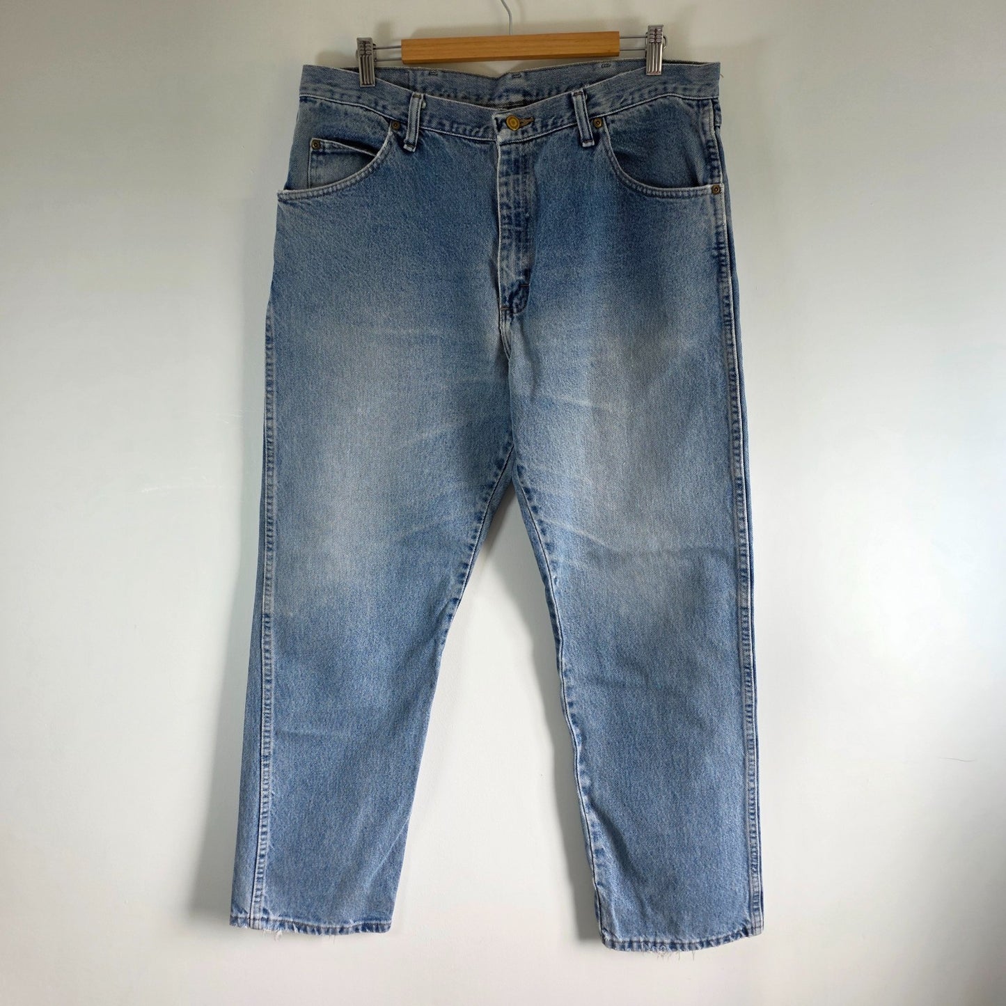 Vintage Wrangler Regular Fit Jeans W37 L30 Light Blue Denim Straight Leg Men's