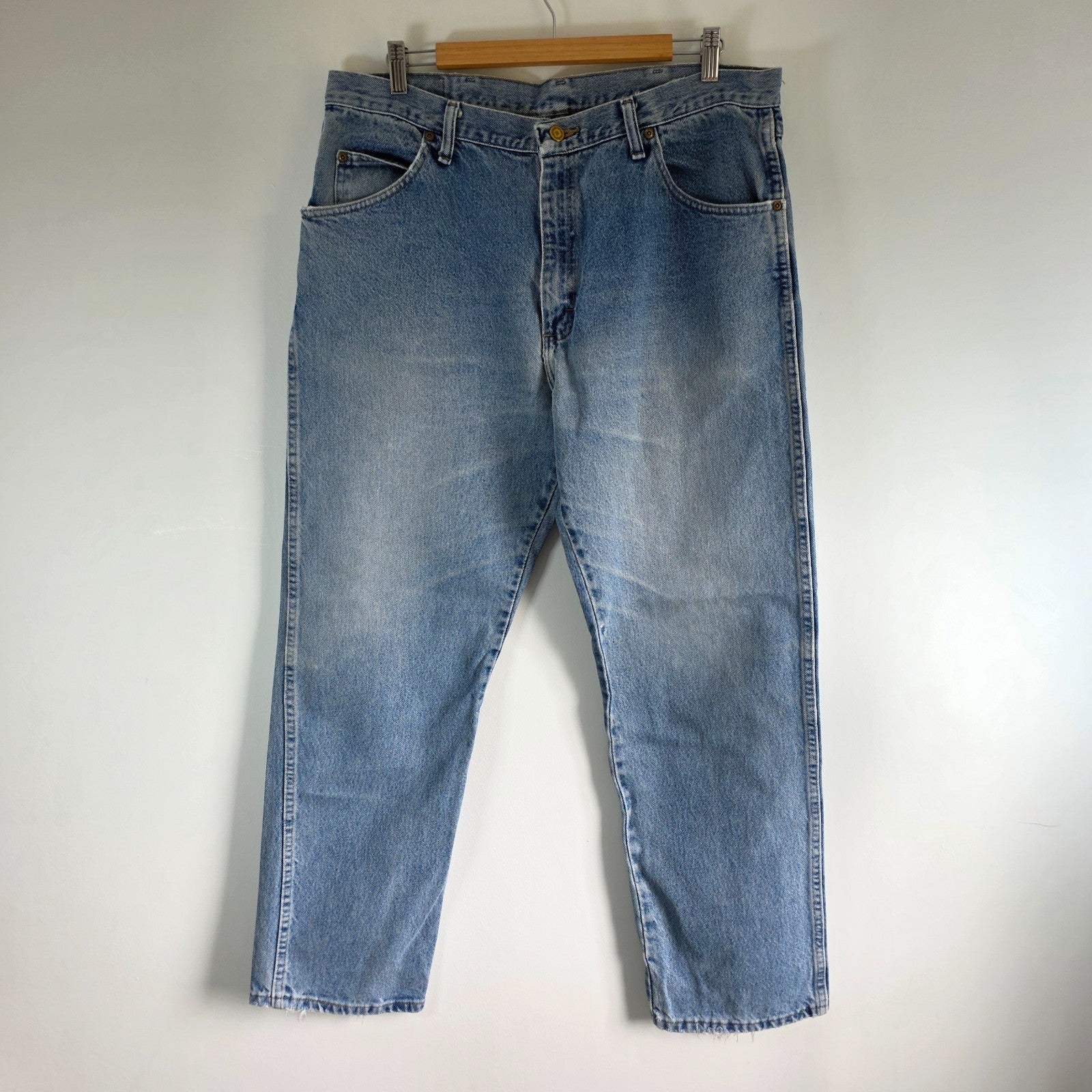 Vintage Wrangler Regular Fit Jeans W37 L30 Light Blue Denim Straight Leg Men's