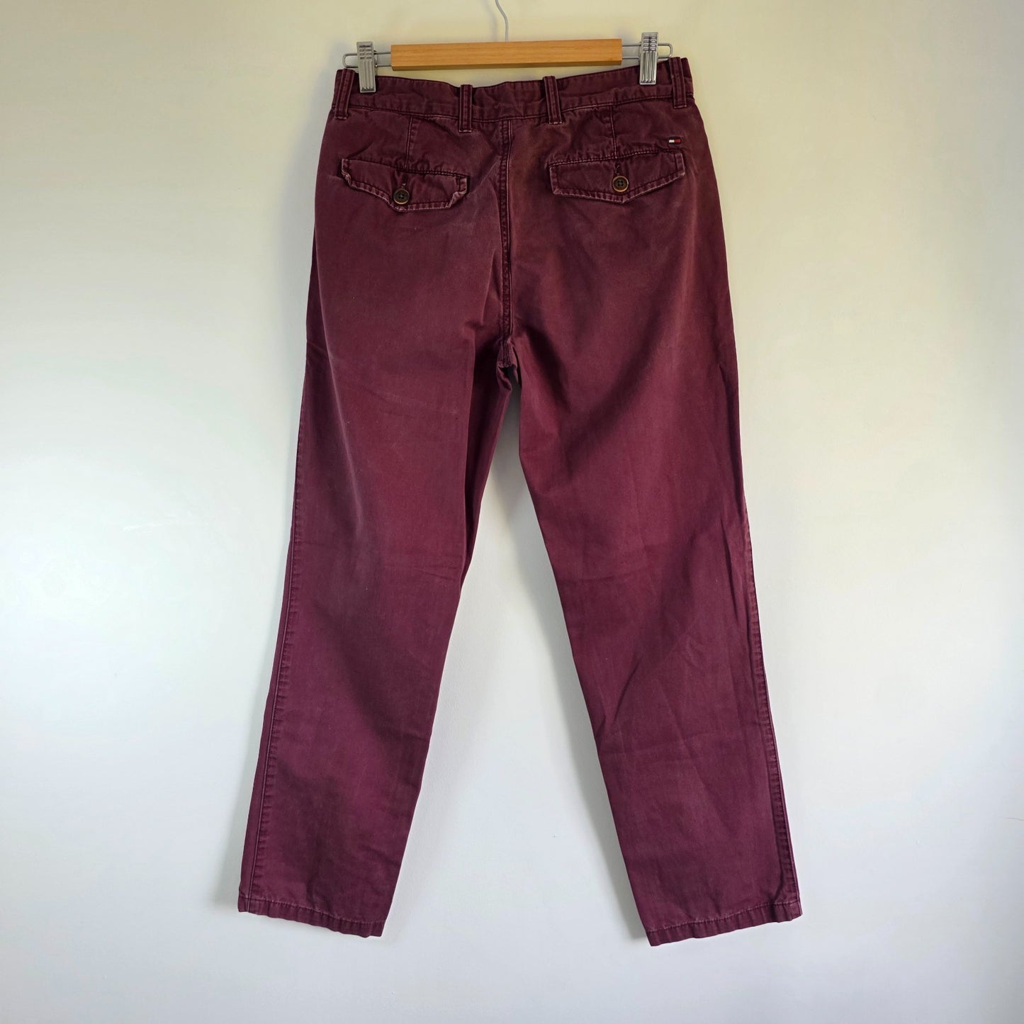 Tommy Hilfiger Chino Trousers W29 L29 Burgundy Red Straight Fit Men's Cotton