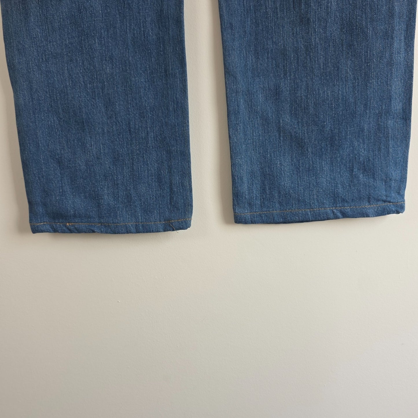 Calvin Klein blue straight jeans 100% cotton with relaxed fit and subtle logo detail.