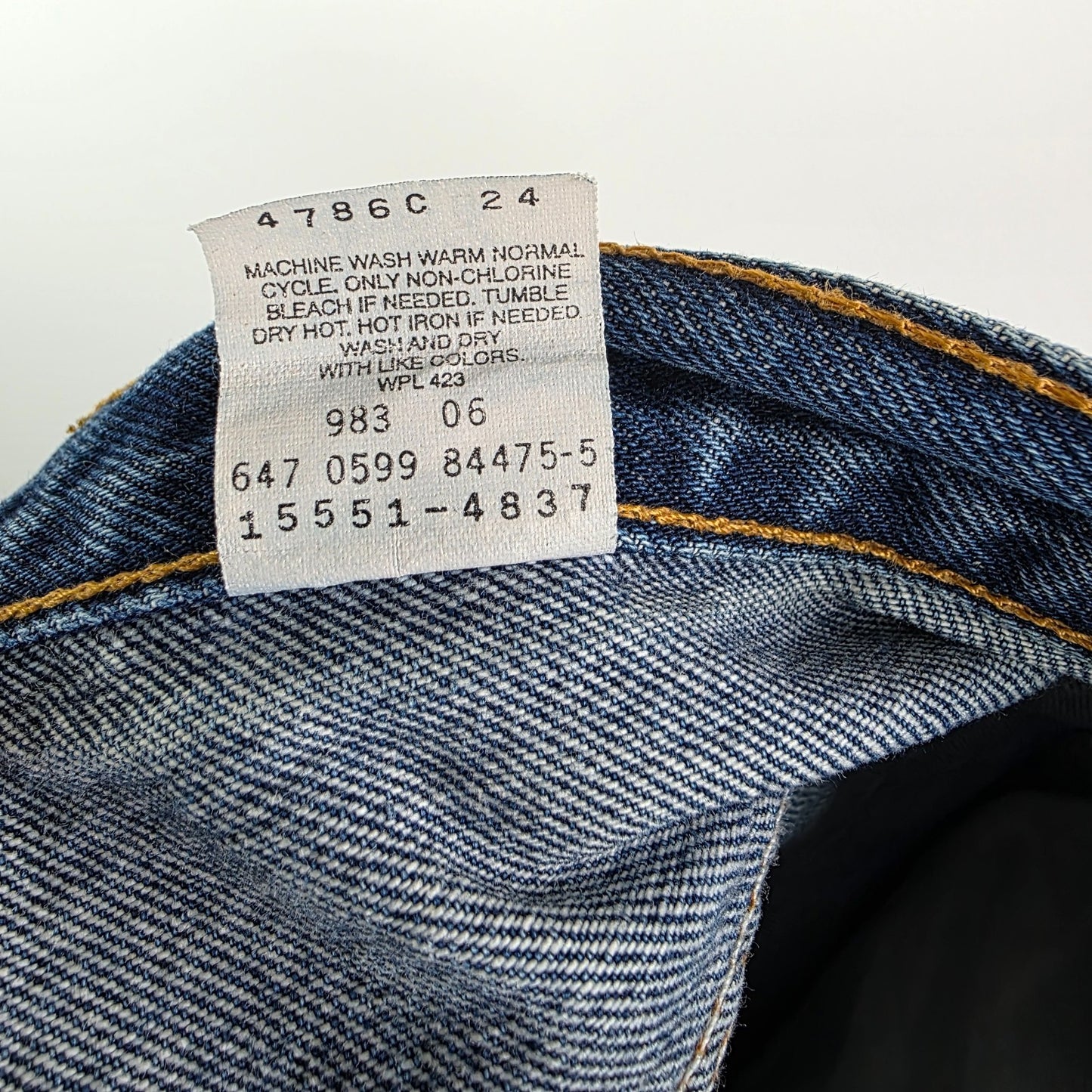 Vintage Levi's 550 Relaxed Fit Jeans Womens W31 L32 Blue Tapered Leg Distressed