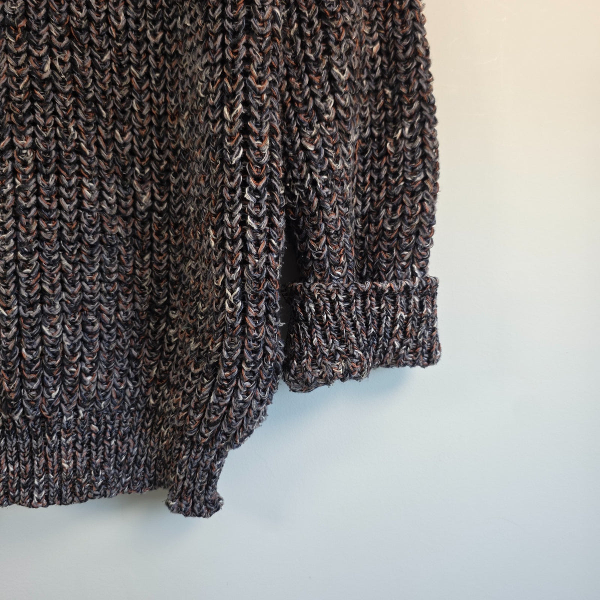 Vintage multicolour chunky knit jumper with textured design and crew neckline.