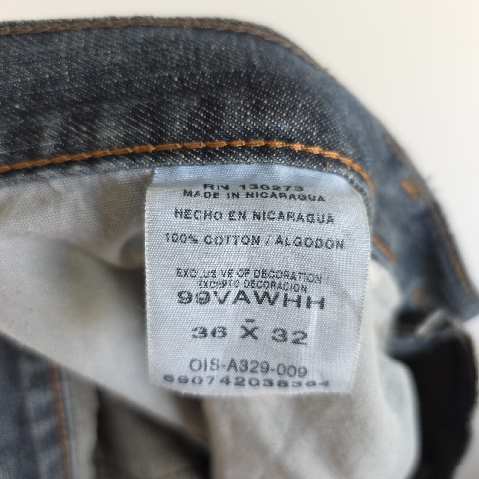 Wrangler blue straight jeans with relaxed fit, 100% cotton, professional hemmed to 30 inches.