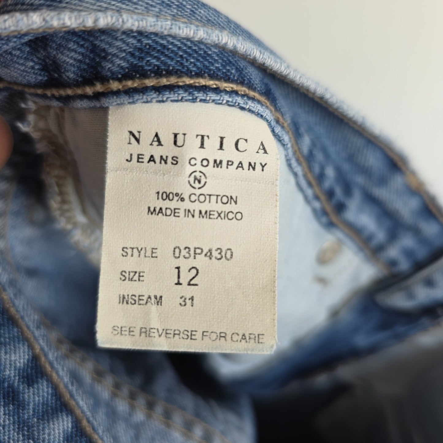 Nautica blue straight jeans 90s style with easy fit and 100% cotton material.