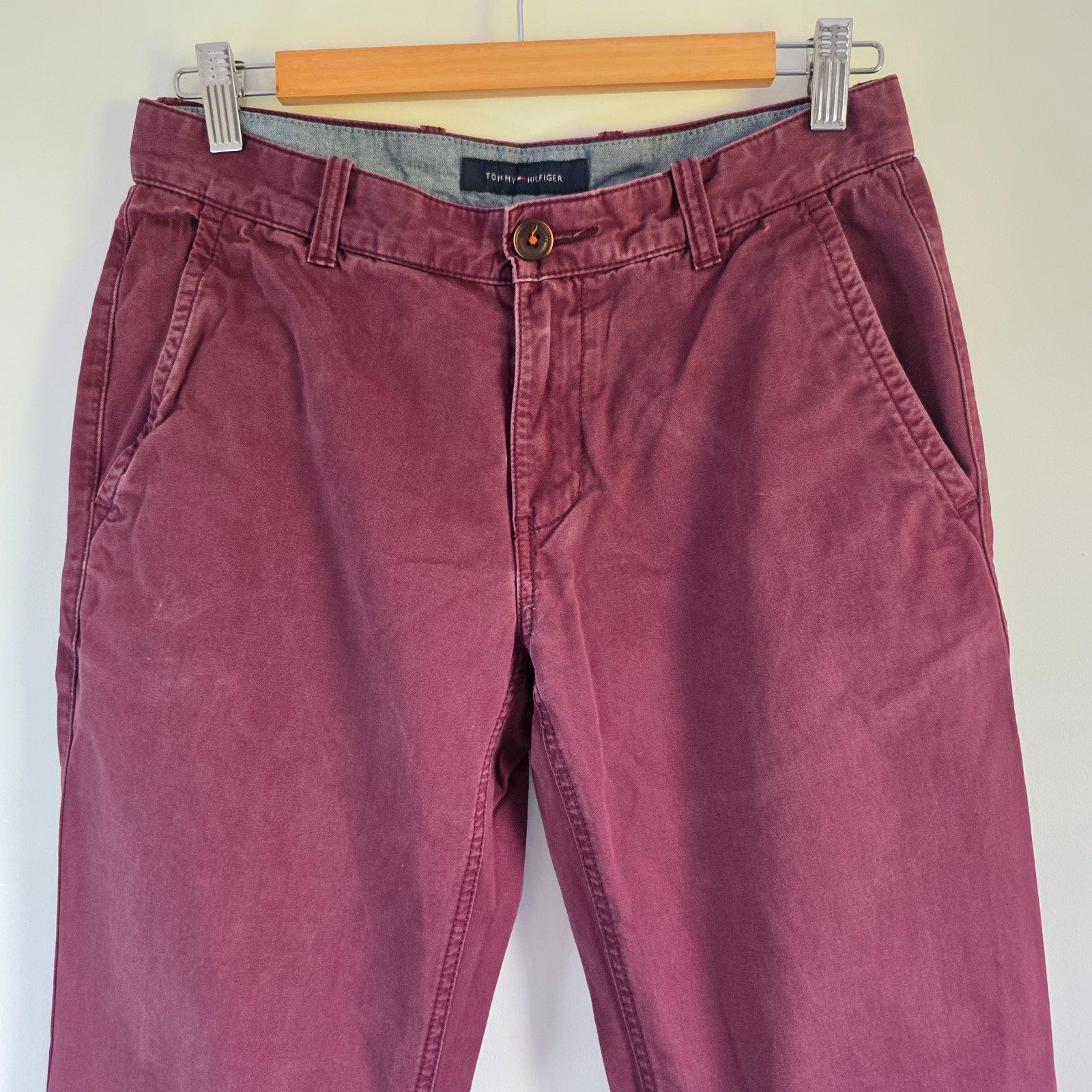 Tommy Hilfiger Chino Trousers W29 L29 Burgundy Red Straight Fit Men's Cotton