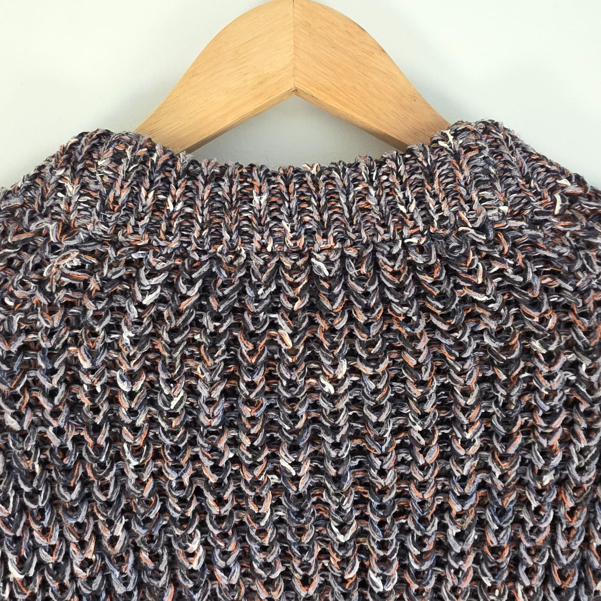Vintage multicolour chunky knit jumper with textured design and crew neckline.