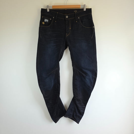 G-Star blue straight jeans with 3D arc design and 100% cotton material.