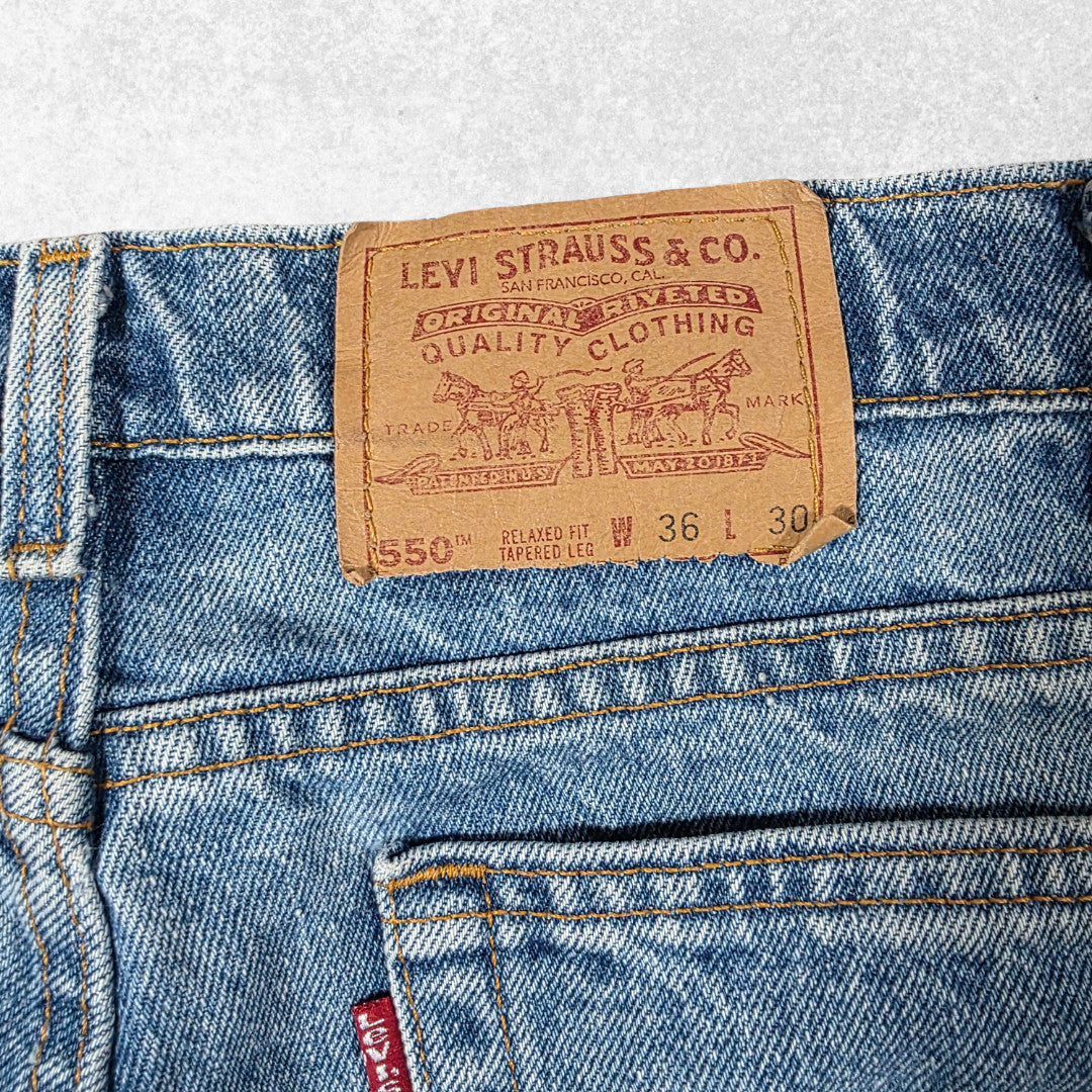 Vintage Levi’s 550 USA Made Jeans W34 L29 (W36 L30 Tag) Relaxed Fit Blue