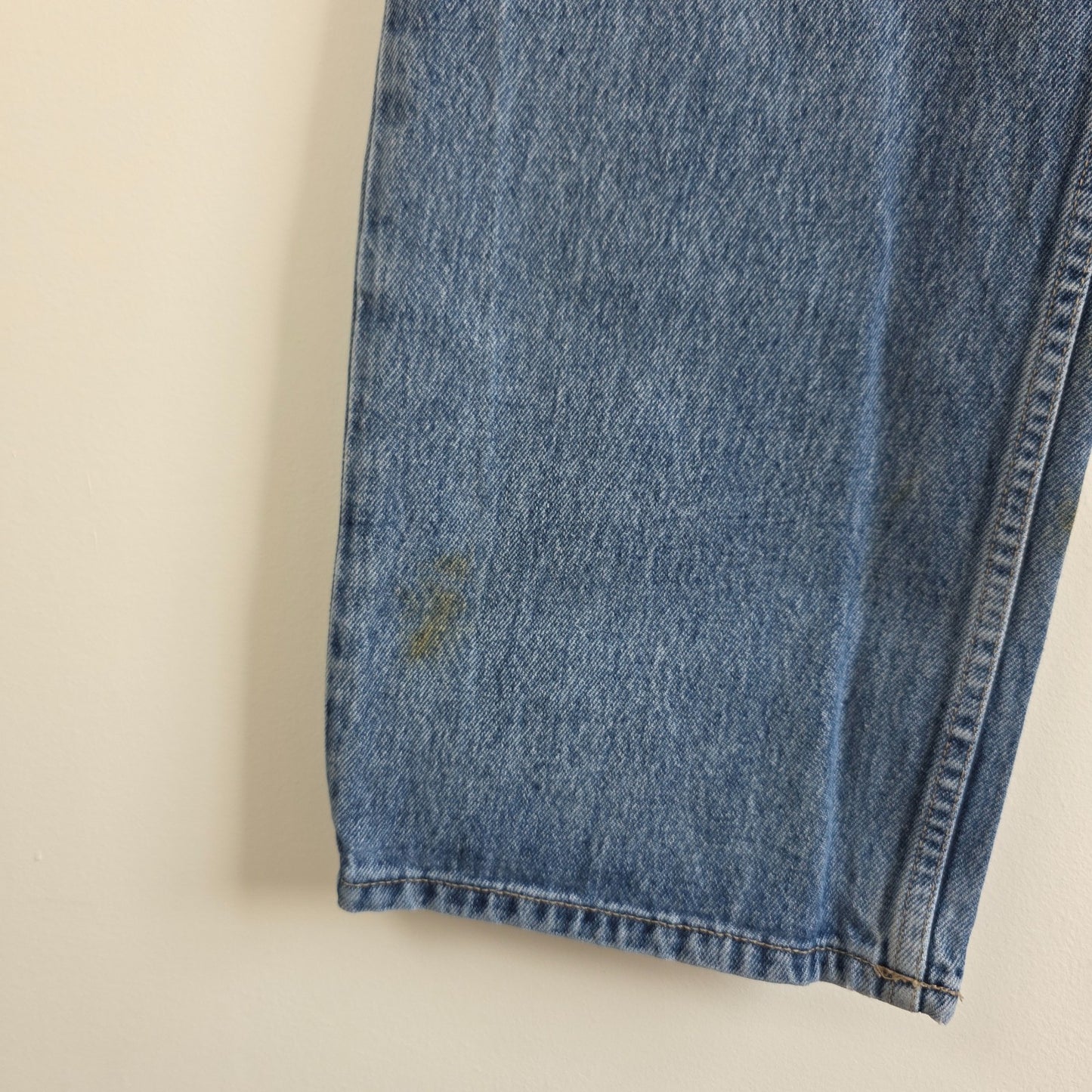 Nautica blue straight jeans 90s style with easy fit and 100% cotton material.