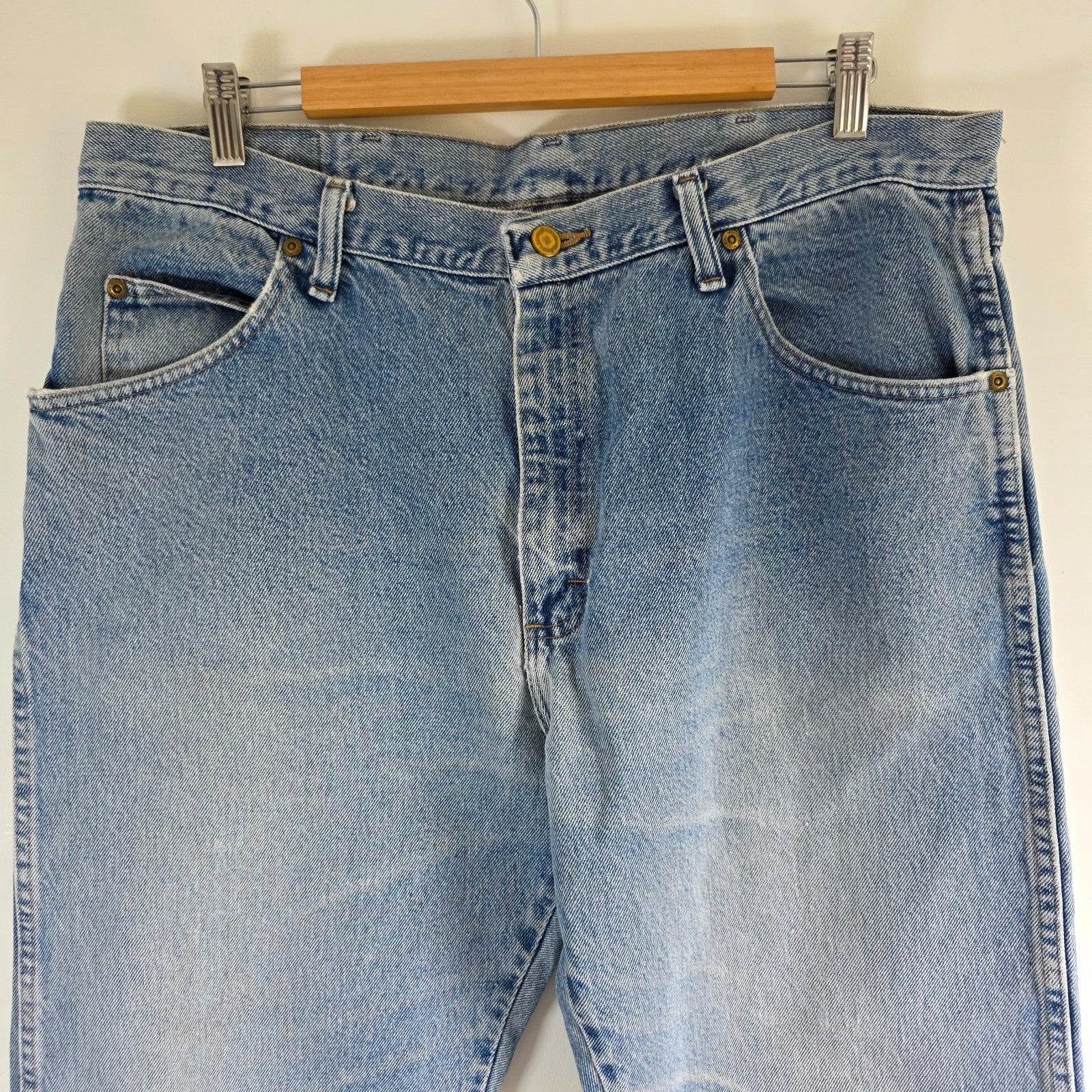 Vintage Wrangler Regular Fit Jeans W37 L30 Light Blue Denim Straight Leg Men's