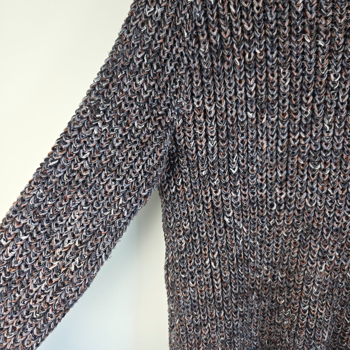 Vintage multicolour chunky knit jumper with textured design and crew neckline.