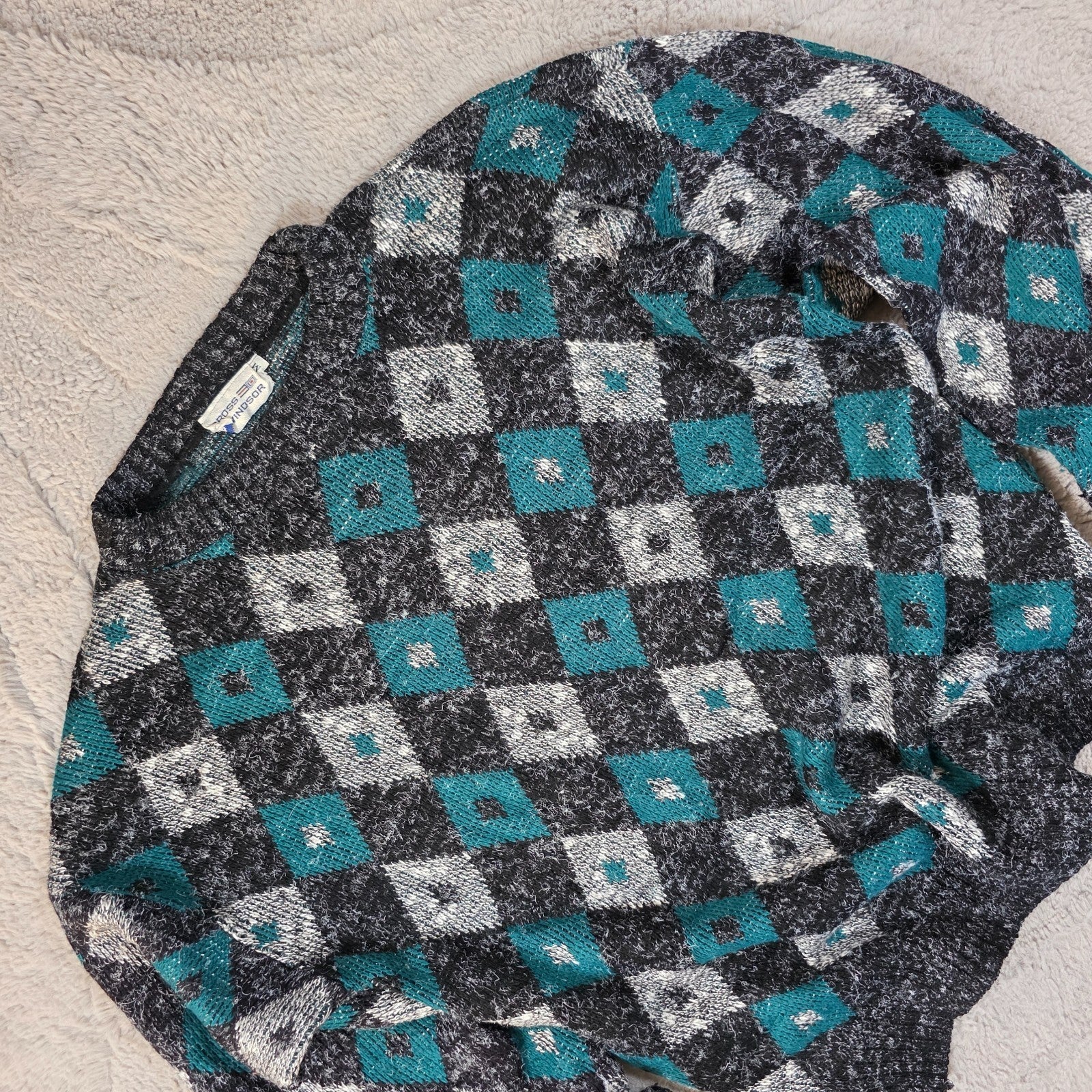 Vintage Cross and Windsor Patterned Knit Sweater Men’s Medium Retro Pullover