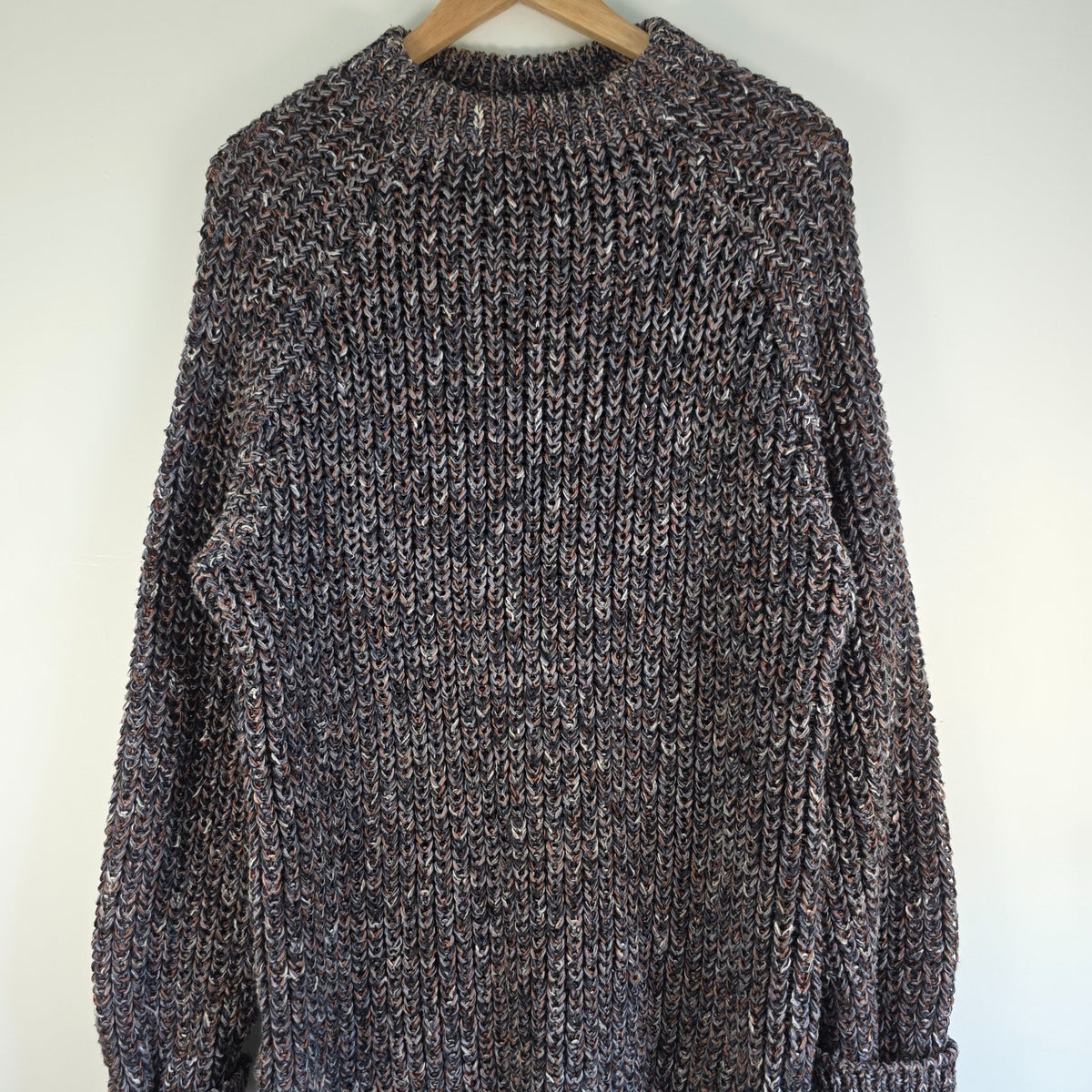 Vintage multicolour chunky knit jumper with textured design and crew neckline.