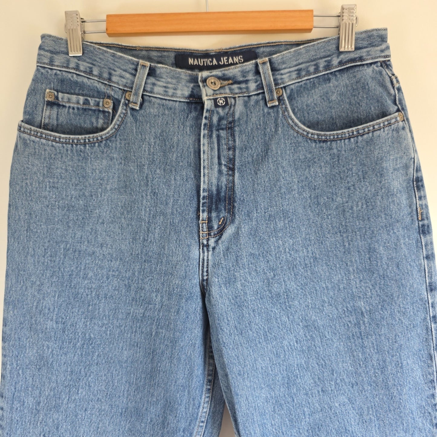 Nautica blue straight jeans 90s style with easy fit and 100% cotton material.